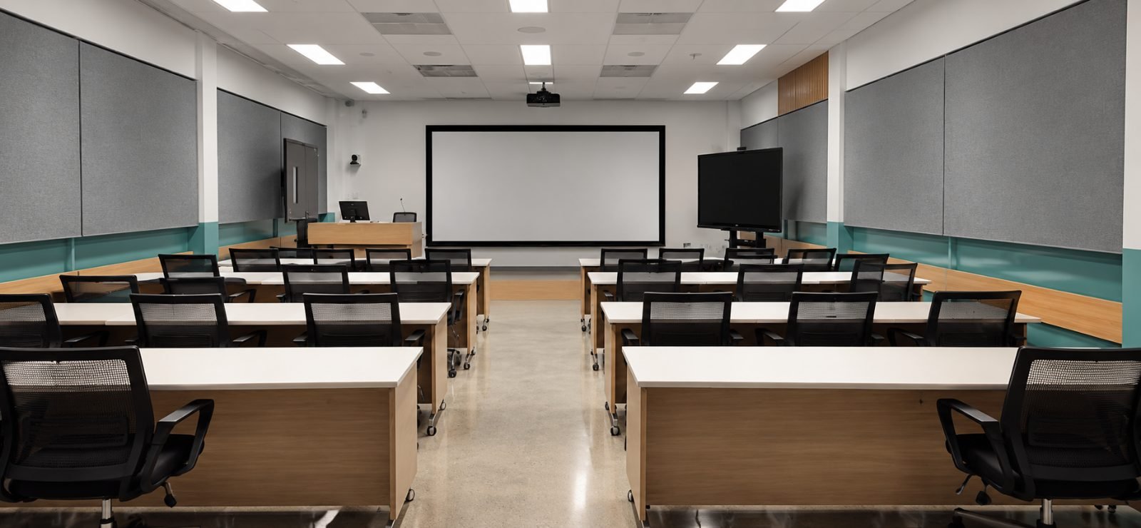 Interiorismo y mobiliario a medida Aula Ateca — INS Bernat el Ferrer para Institut Bernat el Ferrer, Barcelona