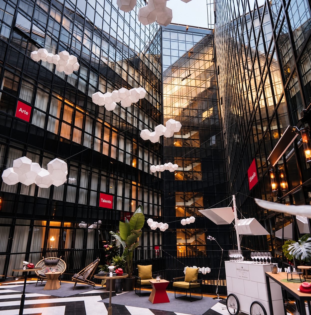 Instalación Iberia — De Madrid al cielo para Iberia, Madrid