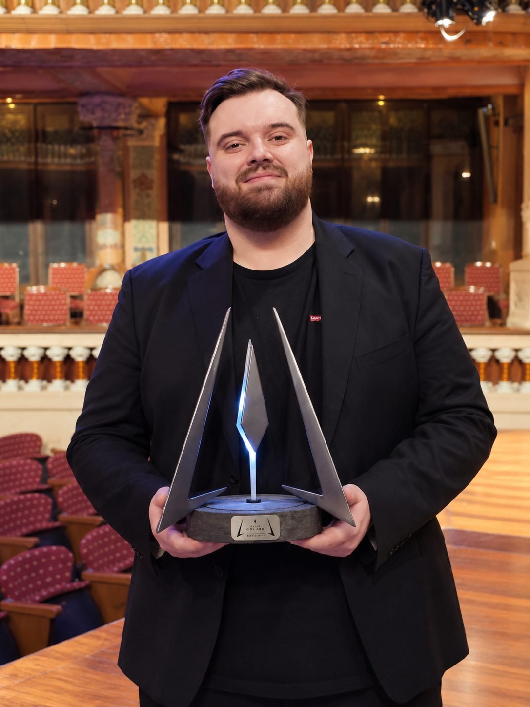 Pieza especial Premios Esland para Esland, Internacional