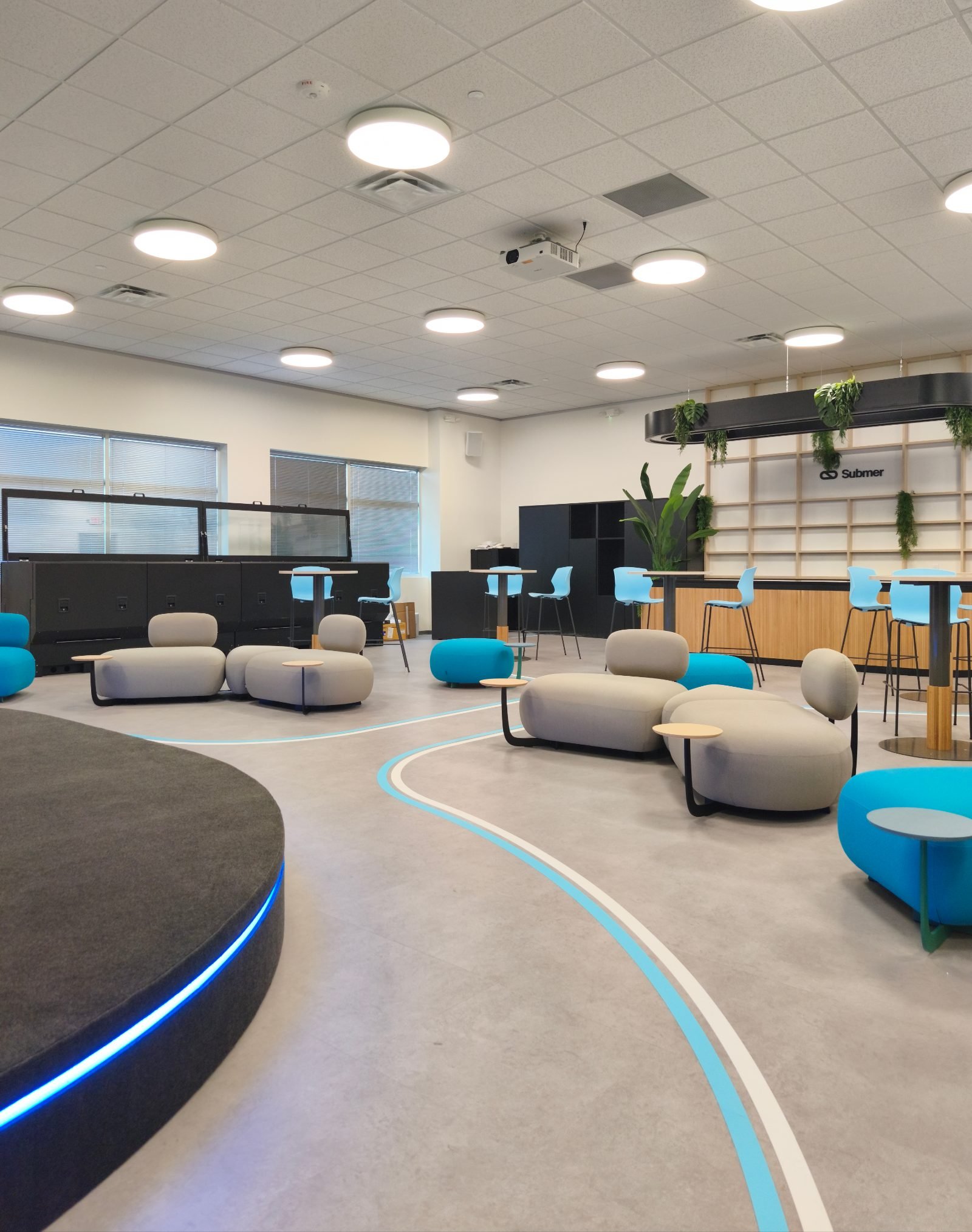 Interiorismo y mobiliario a medida Submer Showroom Houston para Submer, Houston
